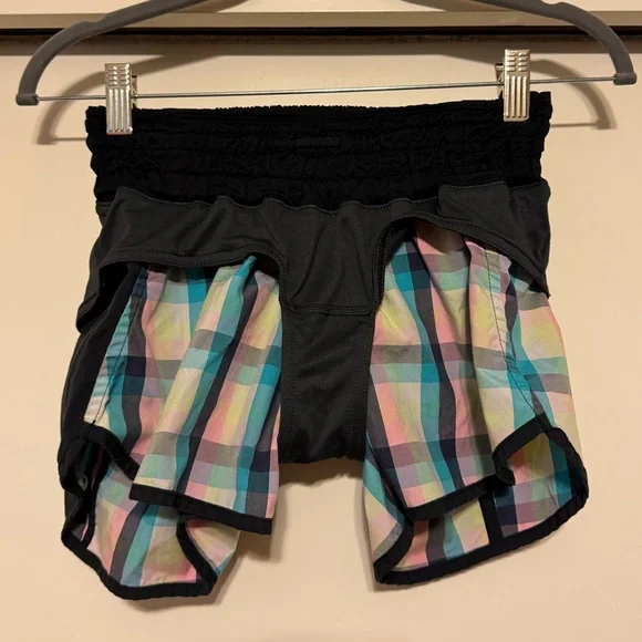 Lululemon Tracker Short II *2-way Stretch
Wee Wheezy Check Bleached Coral Cadet - Picture 6 of 10